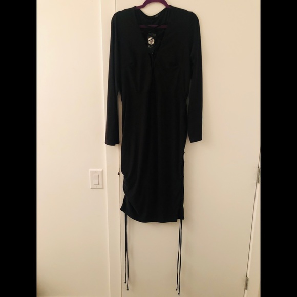 Plus Rhianne Lace Up Detail Midi Dress - Picture 2 of 9